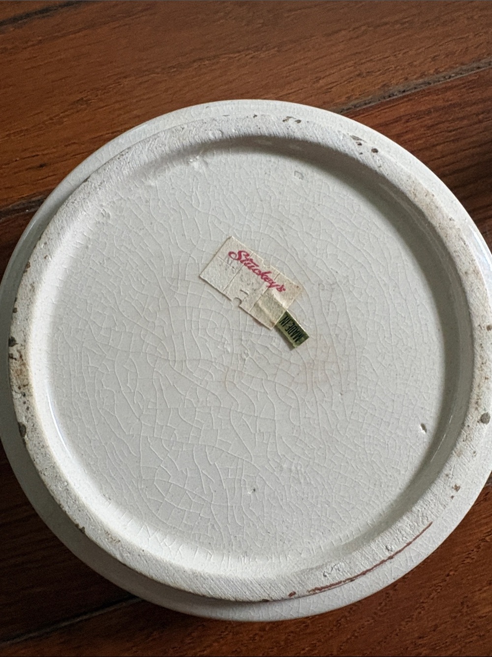 Vintage Oklahoma Ceramic Ashtray with Native Chief Motif - Picture 3 of 4